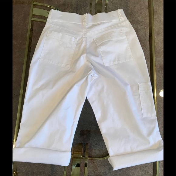 Lee Riders Cargo Capris (EUC) - Picture 5 of 12